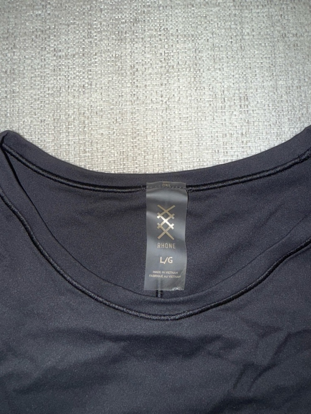 Rhône Serene Crop Performance T-Shirt - Picture 2 of 3